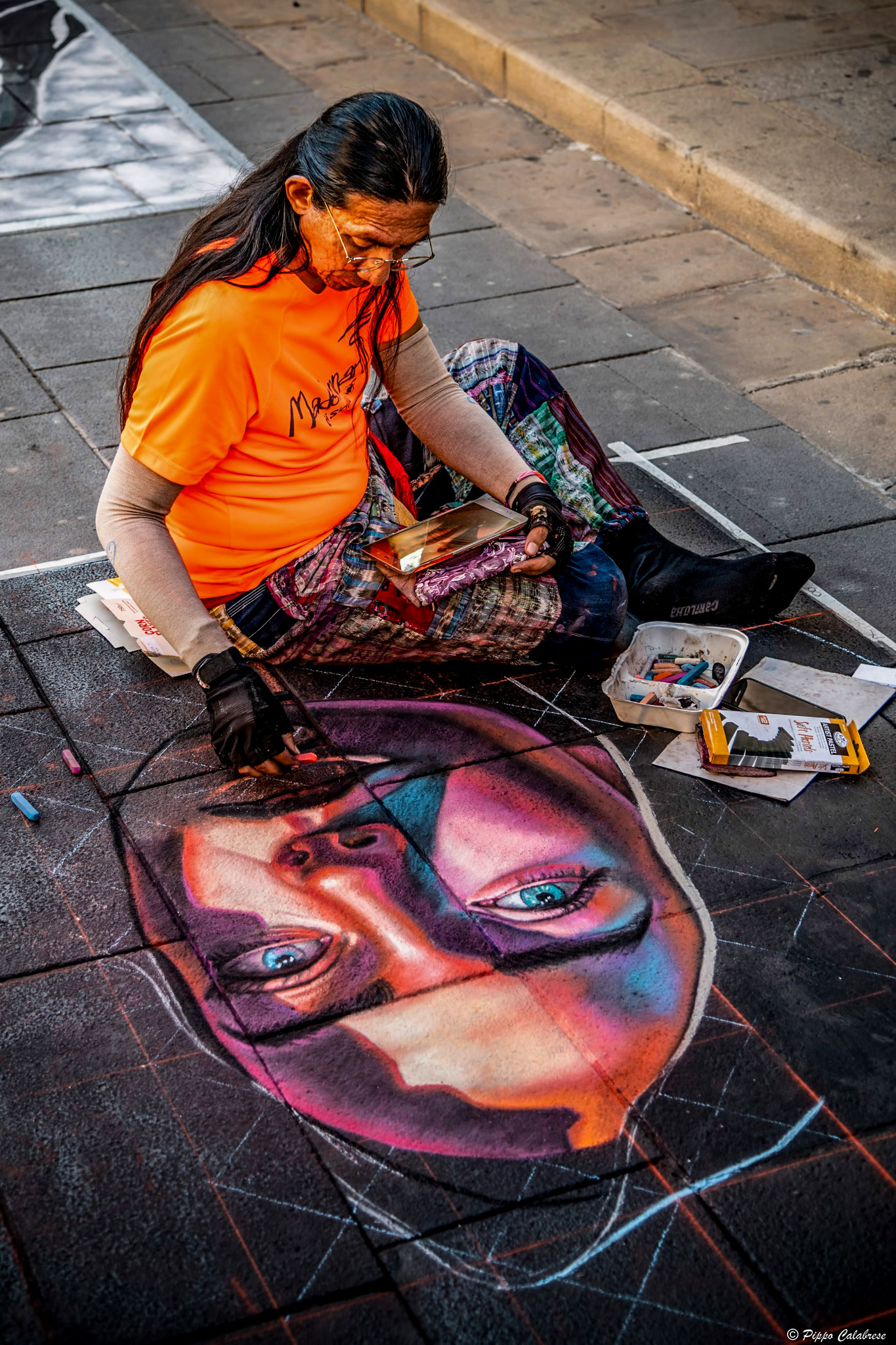 René-Linares-pintando-en-el-Madonnari-di-Sicilia_Nicosia_02 René-Linares-pintando-en-el-Madonnari-di-Sicilia_Nicosia